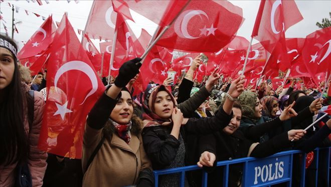 Bahçeli Elazığ´da ilk ´Evet´ mitingine çıktı