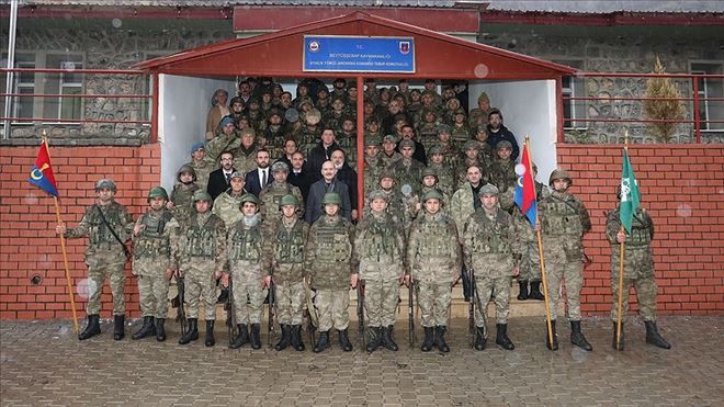 Bakan Soylu´dan Şırnak´ta tabur komutanlığına ziyaret