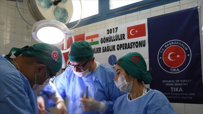 Şifa dağıtmak için 22 kez Nijer´e gittiler