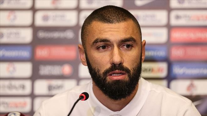 Burak Yılmaz: Çok ciddi transfer teklifleri aldım