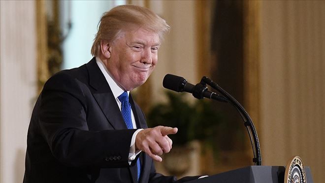 MÜZEDEN TRUMP´A TABLO YERİNE ALTIN KLOZET TEKLİFİ