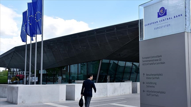 ECB FAİZ ORANLARINI DEĞİŞTİRMEDİ