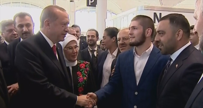 BOKSÖR NURMAGOMEDOV İSTANBUL´A GELDİ