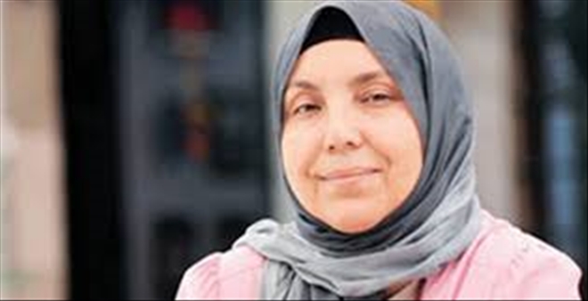 ?İnsan Hep Derine Gitmek İster Kızım, Kıyı Çöplerle Doludur´