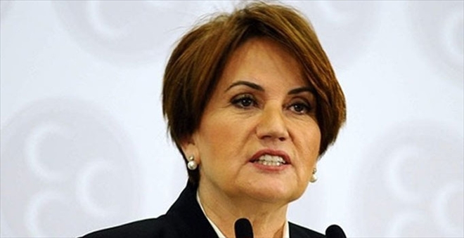 MERAL AKŞENER O GECEYİ ANLATTI: NE YAZIK Kİ ORTADA BIRAKILDILAR