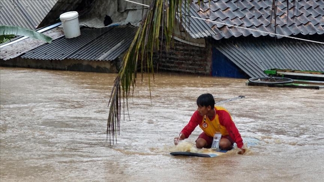 Endonezya´da tsunami bölgesinde hayat normale dönüyor