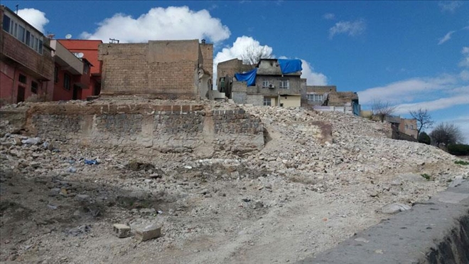 Uyuşturucuyla mücadele kapsamında metruk binalar yıkılıyor