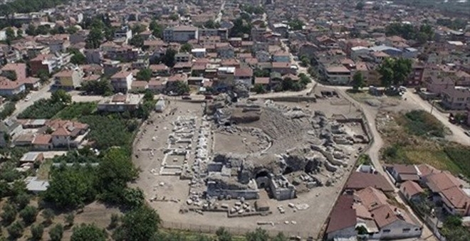 İznik´te tarihi 400 yıl geriye götüren keşif