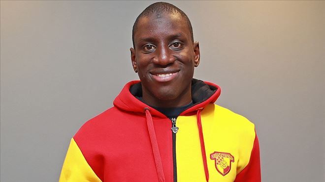 DEMBA BA TÜRKİYE´DEN KOPAMIYOR
