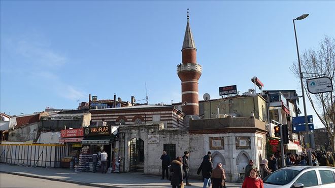 ÜSKÜDAR´DAKİ SELMAN AĞA CAMİSİ GÖRÜNÜR HALE GELİYOR