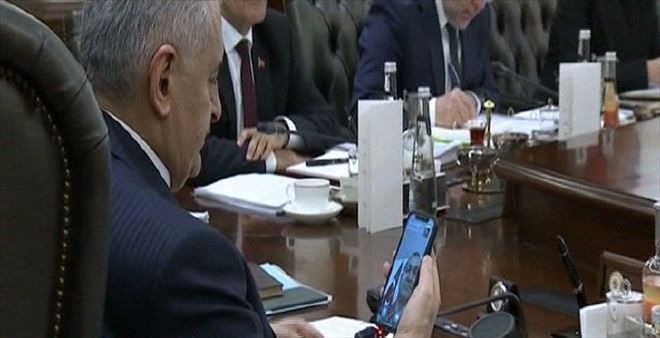 BAŞBAKAN YILDIRIM ZEYTİN DALI´NIN HAREKAT MERKEZİNE CANLI BAĞLANDI