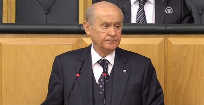 BAHÇELİ BİR ADIM ÖNDE: TTB´NİN KAPISINA KİLİT ASILMALI