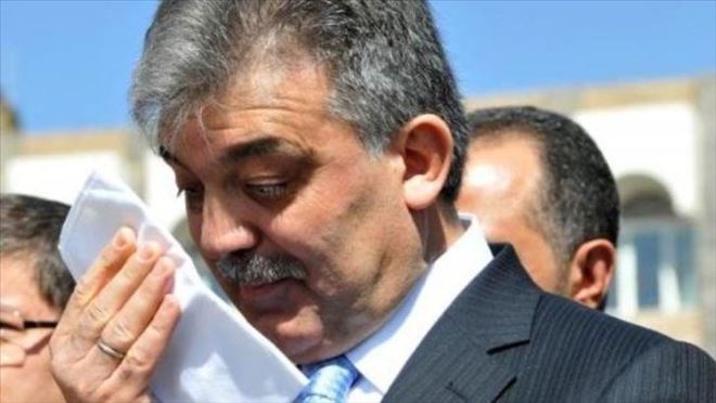 ABDULLAH GÜL´Ü POLİSİN ELİNDEN ZOR ALDILAR! ELİNDEN TUTMUŞ...