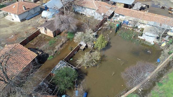 TUNCA NEHRİ TAŞTI BAHÇELERİ VE AHIRLARI SU BASTI