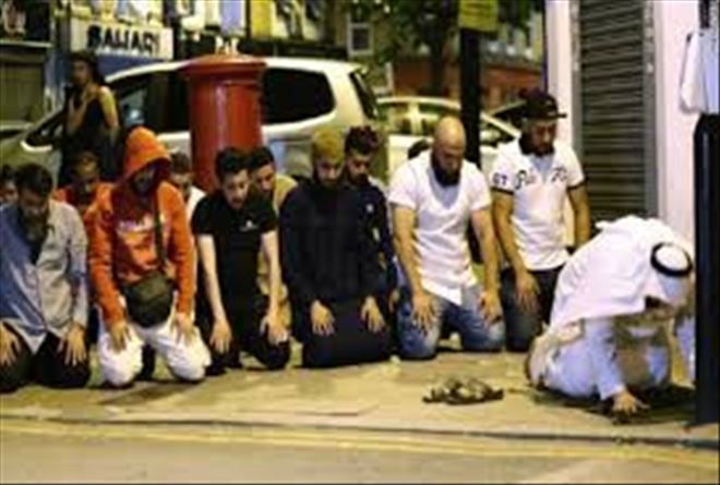 LONDRA´DA İSLAMOFOBİ ALARM VERİYOR