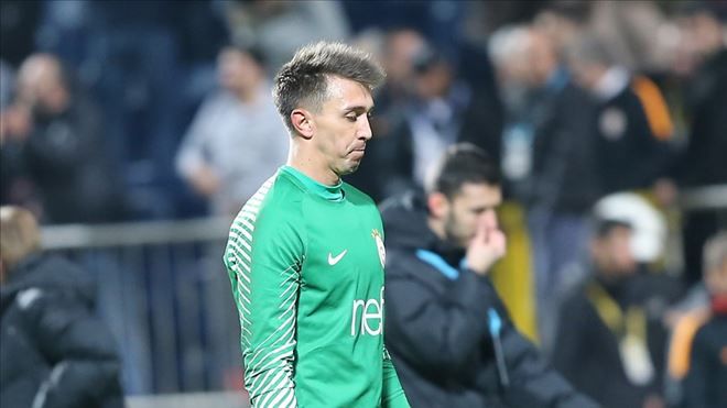 MUSLERA ŞAMPİYONLUK İSTİYOR
