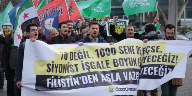 SİYONİST İSRAİL´İN KATLİAMLARI SİYONİST KONSOLOSLUK ÖNÜNDE PROTESTO EDİLDİ