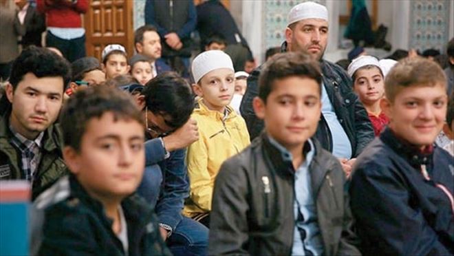 FETÖ TRAVMASI GENÇLERİN DİN ALGISINI ETKİLEDİ