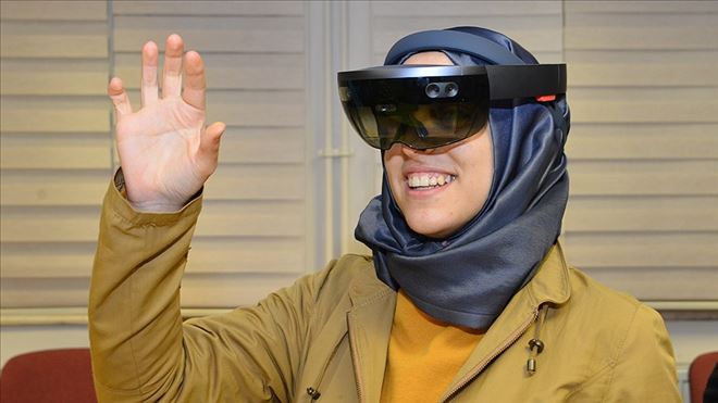 CERRAHİDE ´HOLOLENS GÖZLÜK´ DÖNEMİ