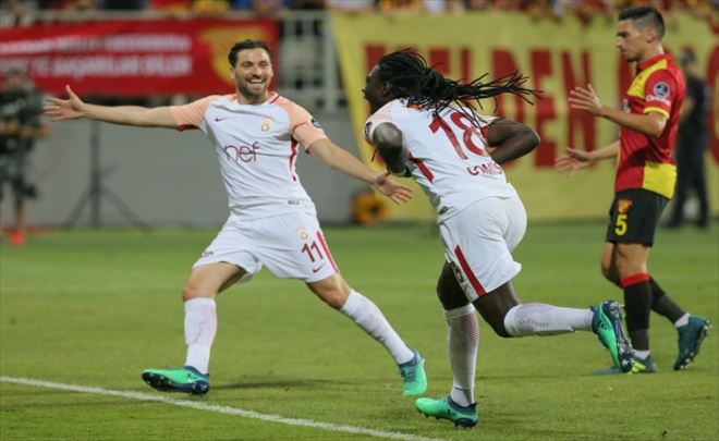 SÜPER LİG´DE ŞAMPİYON GALATASARAY!