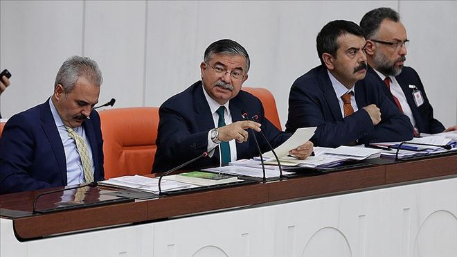 BAKAN YILMAZ´DAN ´ÖĞRETMEN ALIMI´ AÇIKLAMASI