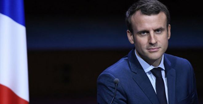 MACRON´A TEPKİ: İŞÇİLER SARAYIN GAZINI KESTİ