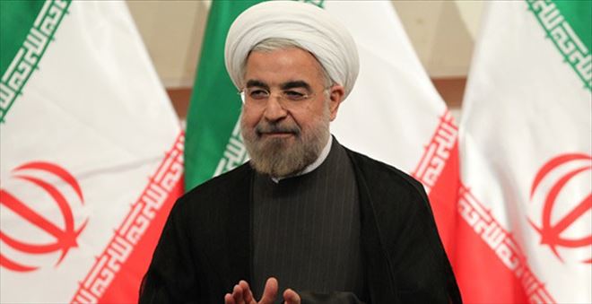 İRAN´I KARIŞTIRAN KİTAP: HASAN RUHANİ ABD AJANI!