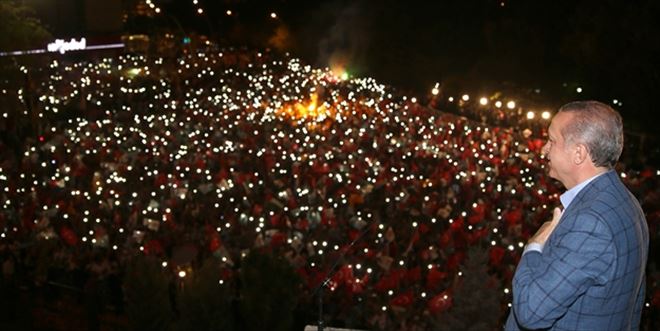 AK PARTİ´DEN ´BALKON KONUŞMASI´ AÇIKLAMASI