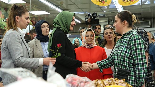 BAKAN KAYA, SULTANGAZİ´DE ESNAFI ZİYARET ETTİ