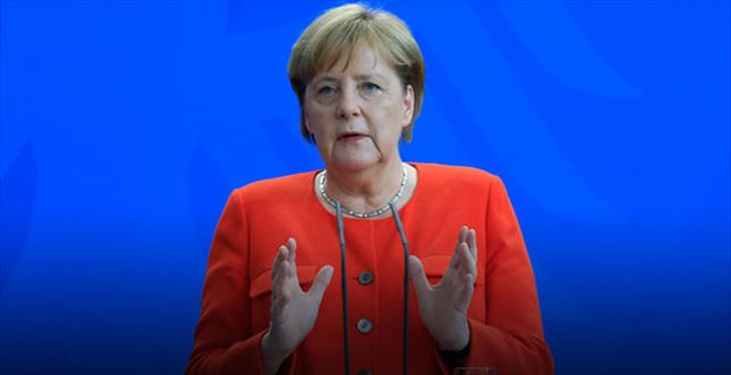 ALMANYA BAŞBAKANI MERKEL: NSU DOSYASI BENİM İÇİN KAPANMADI