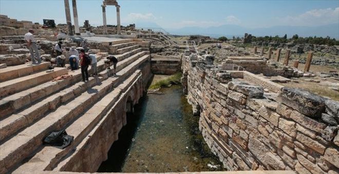 PAMUKKALE´DEKİ ´CEHENNEM KAPISI´ ZİYARETE AÇILIYOR