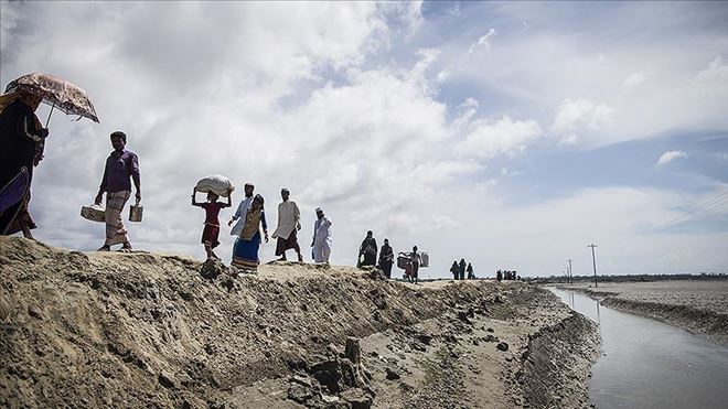 BU YIL 11 BİNDEN FAZLA ARAKANLI MÜSLÜMAN BANGLADEŞ´E SIĞINDI