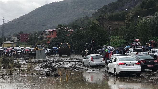 Trabzon´da şiddetli yağış ve heyelan