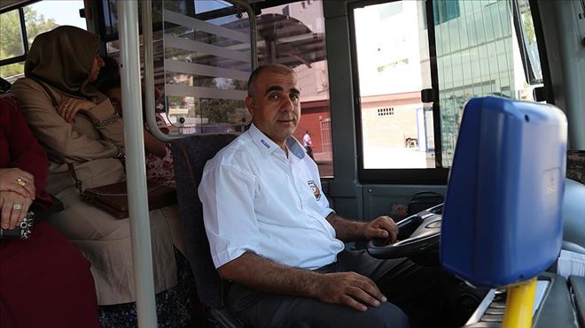 Otobüs şoförü bayılan yolcuyu hastaneye ulaştırdı