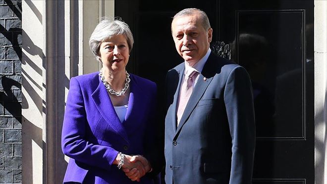 Cumhurbaşkanı Erdoğan, Birleşik Krallık Başbakanı May ile telefonda görüştü