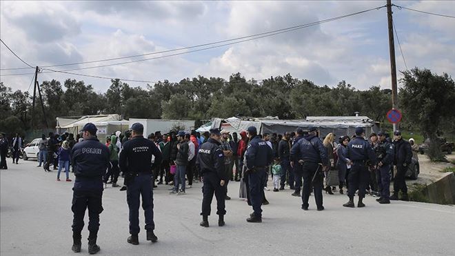 BM´DEN YUNANİSTAN´A ?DÜZENSİZ GÖÇMENLERİ KARAYA TAŞI´ ÇAĞRISI