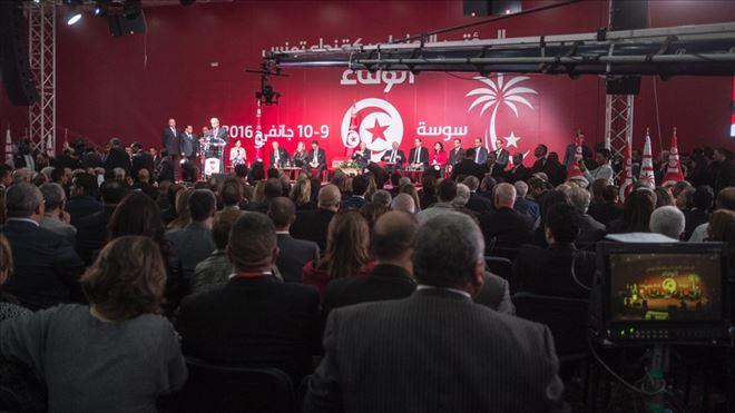 NİDA TUNUS PARTİSİNDEN SEKİZ MİLLETVEKİLİ İSTİFA ETTİ