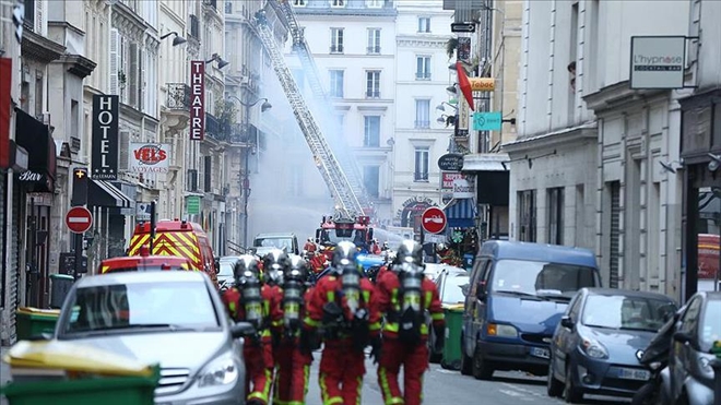 Paris´te patlama meydana geldi