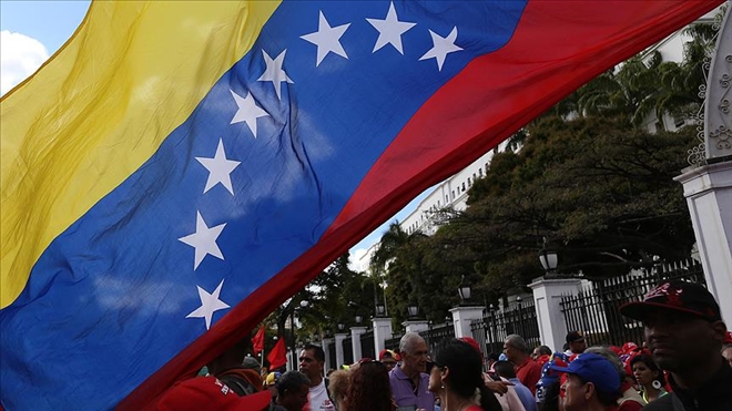 Maduro´dan Venezuelalılara seferberlik çağrısı