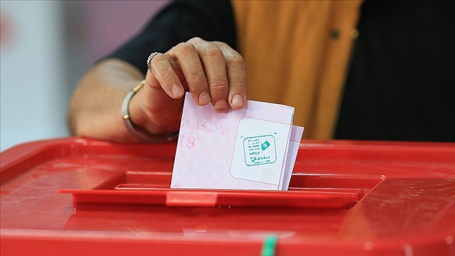 Tunus seçim dönemine yeni parlamento aritmetiğiyle giriyor