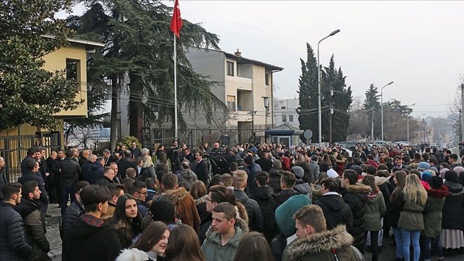 Makedonya´nın FETÖ iltisaklı gazeteye destek vermesine karşı protesto