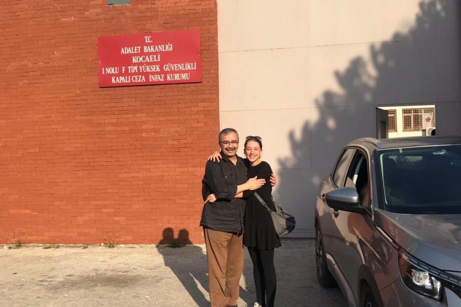 SIRRI SÜREYYA ÖNDER TAHLİYE EDİLDİ