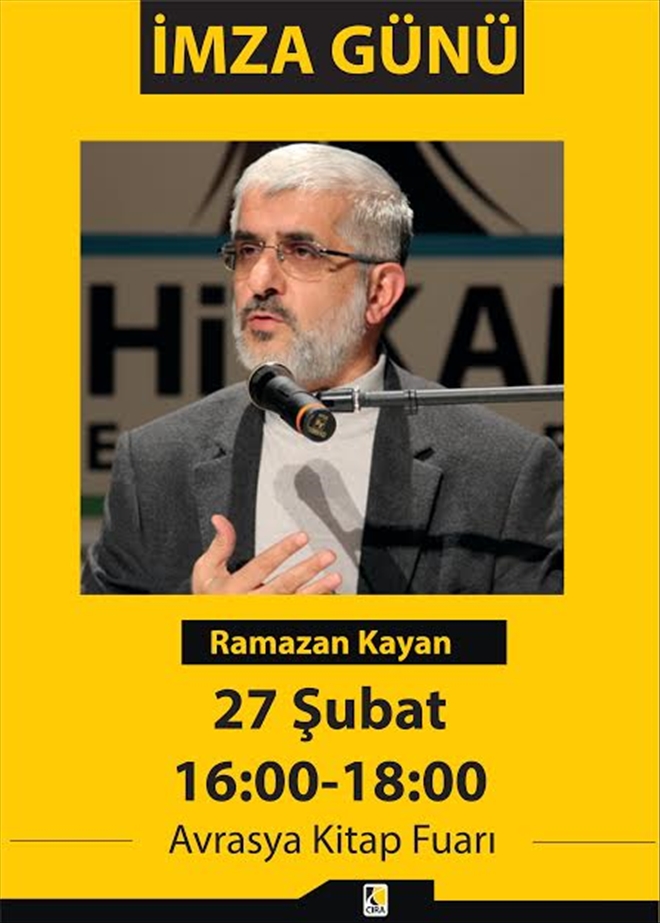 Araştırmacı yazar Ramazan Kayan, 1. Avrasya Kitap Festivali´de kitaplarını imzalıyor