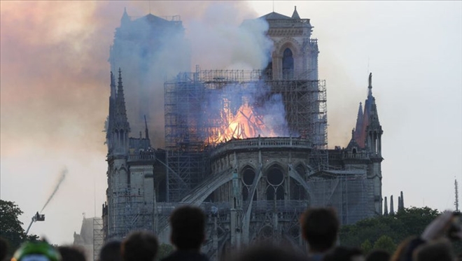 Notre Dame için 100 Milyon Euro!