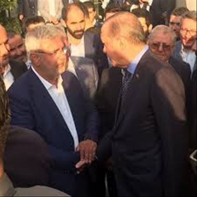 Metiner´den; Davutoğlu ve Gül´e sert sözler: Yılanı koynumuzda beslemişiz
