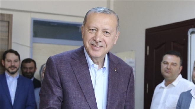 Cumhurbaşkanı Erdoğan´dan gazetelere ilan