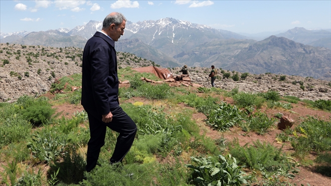 Akar: Teröristlerin bütün mağaralarına, inlerine gireceğiz