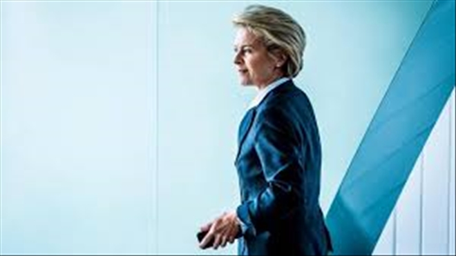 AB Komisyonu yeni başkanı Ursula von der Leyen oldu