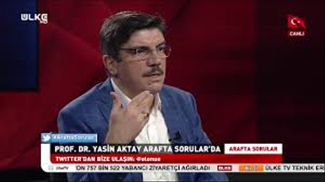 Yasin Aktay´tan Suriyeli Mülteciler İle İlgili Suçlamalara Sert Cevap! Kaynak: Yasin Aktay´tan Suriyeli Mülteciler İle İlgili Suçlamalara Sert Cevap! 