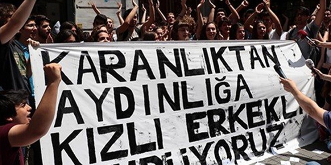 Yetişin! Laiklik Elden Gidiyor! 